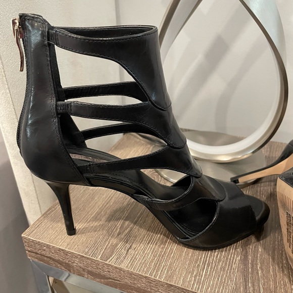 Brand NEW BCBG strappy heels - Picture 4 of 5